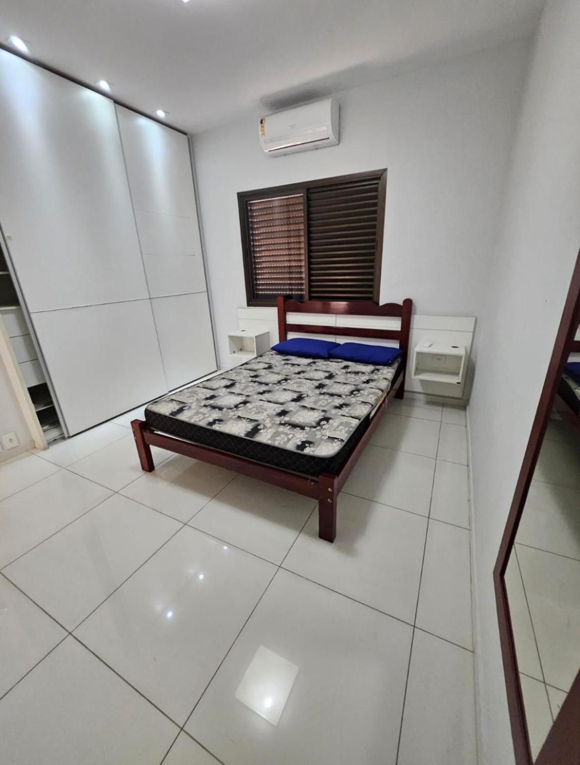 Pitangueiras 1 , 2 Dormitorios, Piscina, 100 M Praia, Duas Vagas De Garagem E Wi-fi