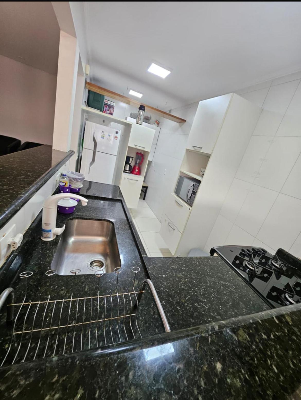 Pitangueiras 1 , 2 Dormitorios, Piscina, 100 M Praia, Duas Vagas De Garagem E Wi-fi Apartment *