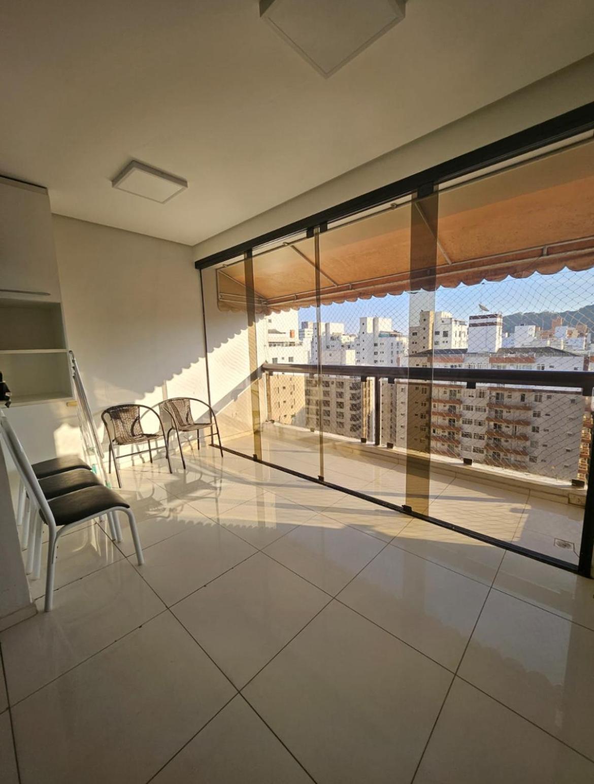 Apartment Pitangueiras 1 , 2 Dormitorios, Piscina, 100 M Praia, Duas Vagas De Garagem E Wi-fi *